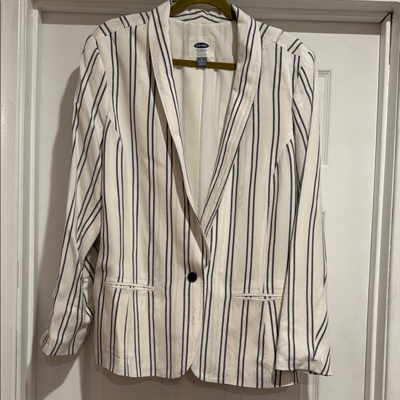 Old Navy White and Blue Jacket - Picture 1 of 4